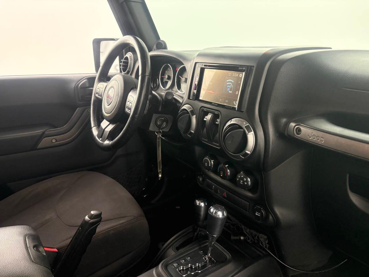 Jeep Wrangler Sport 4WD 2014