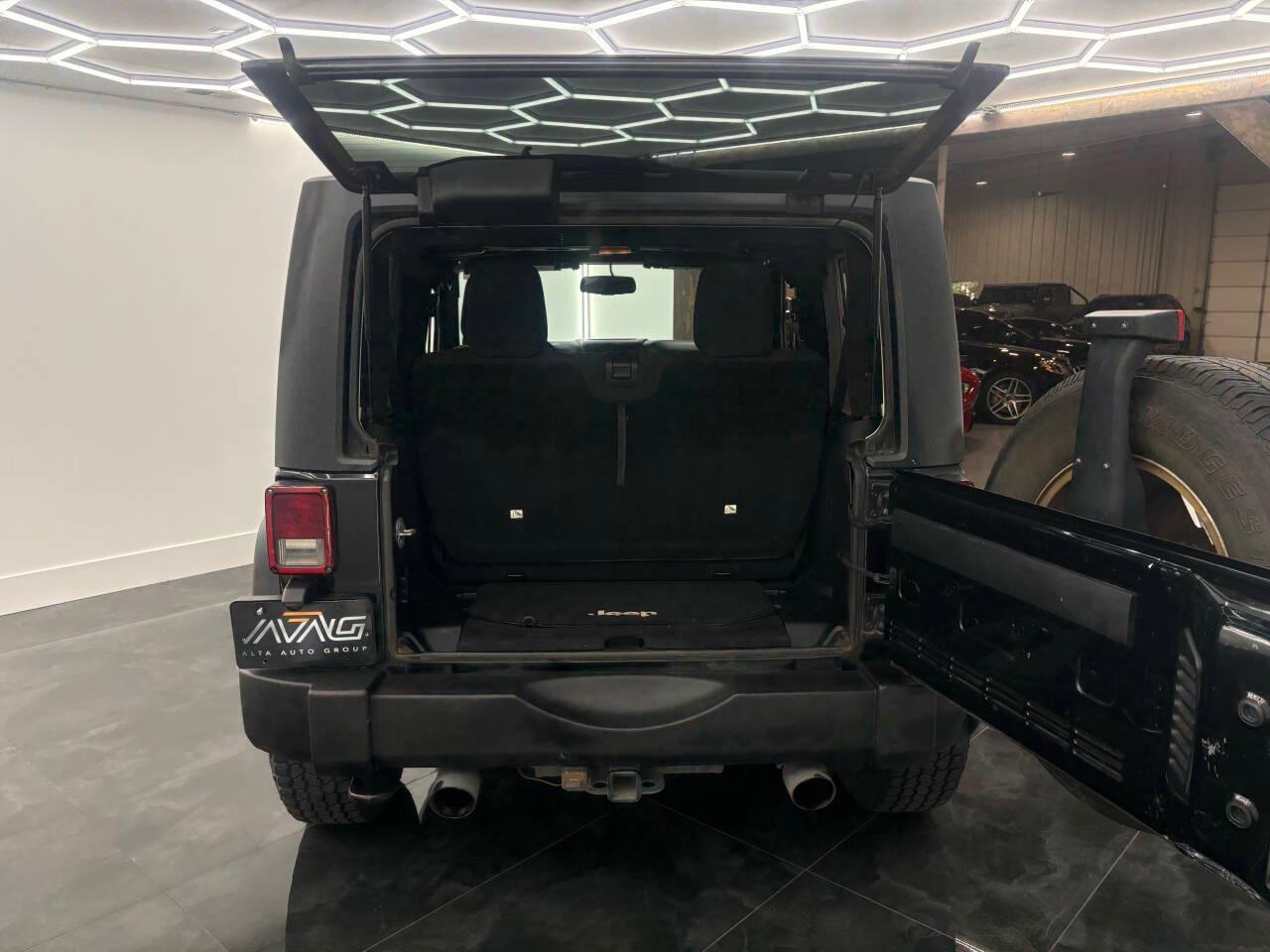 Jeep Wrangler Sport 4WD 2014
