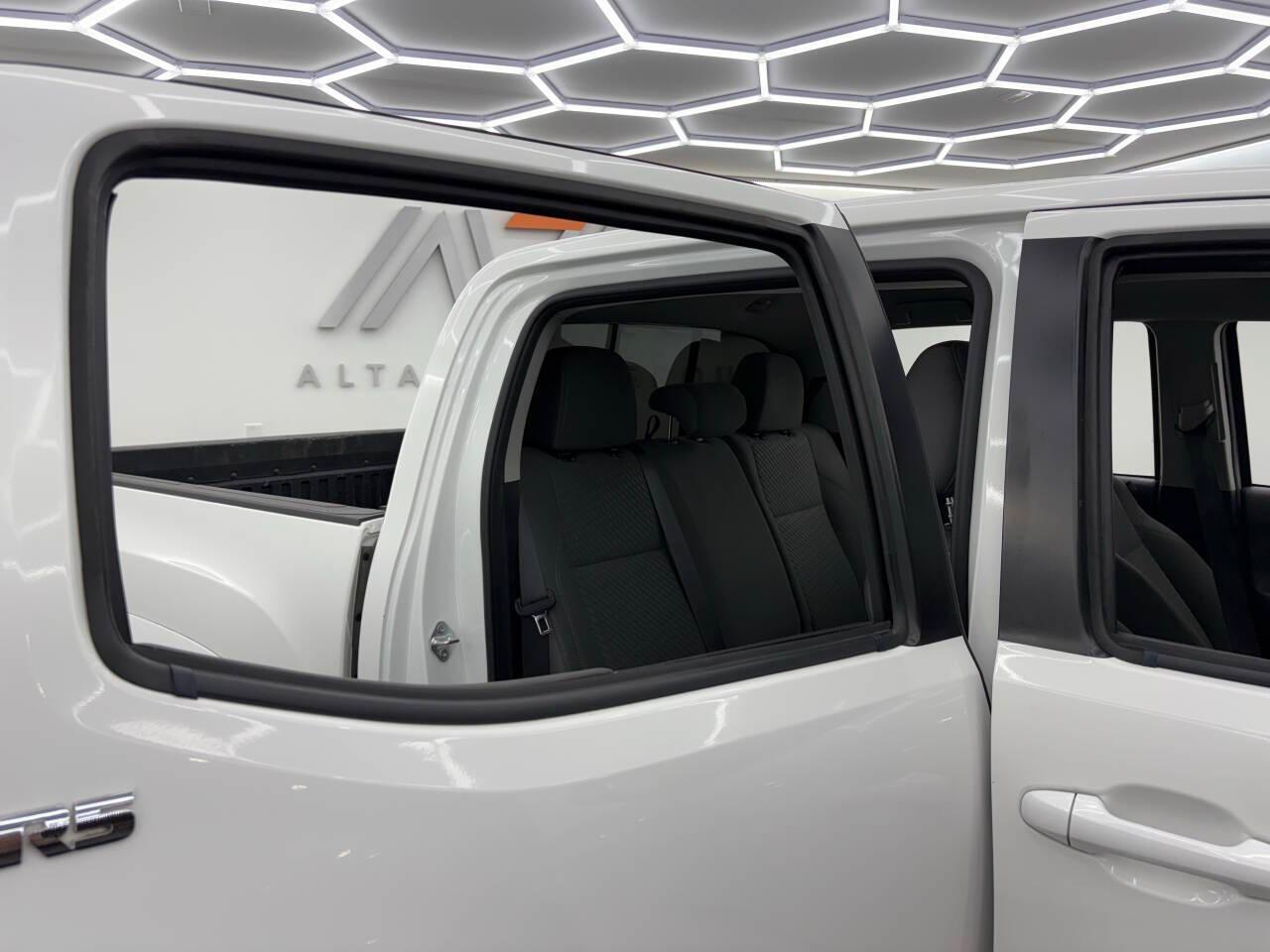 Toyota Tacoma SR5 Double Cab Long Bed V6 6AT 2WD 2022