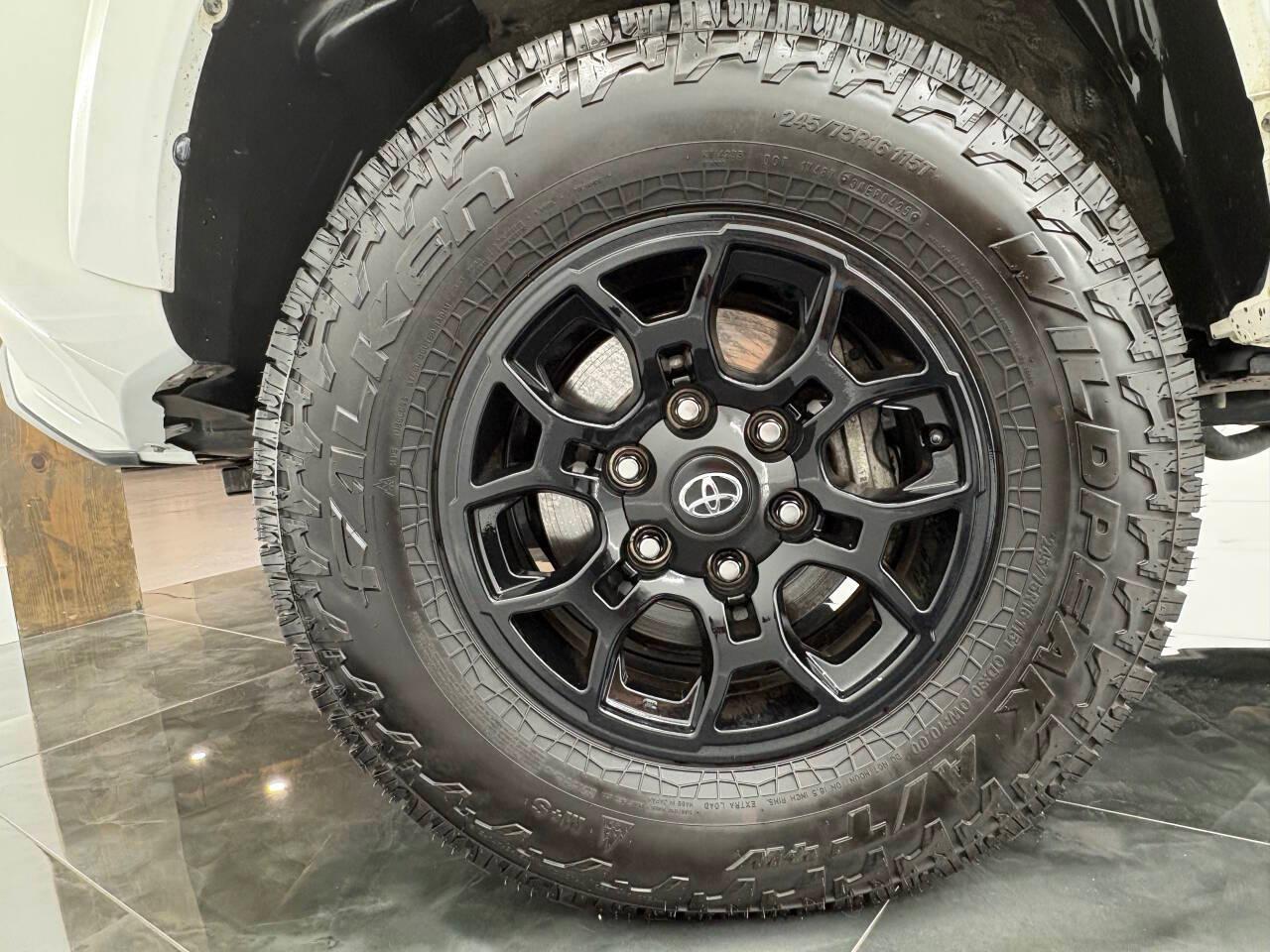 Toyota Tacoma SR5 Double Cab Long Bed V6 6AT 2WD 2022