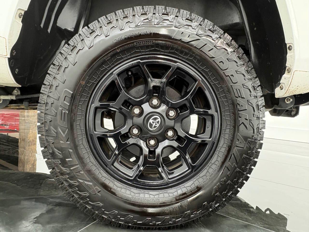 Toyota Tacoma SR5 Double Cab Long Bed V6 6AT 2WD 2022