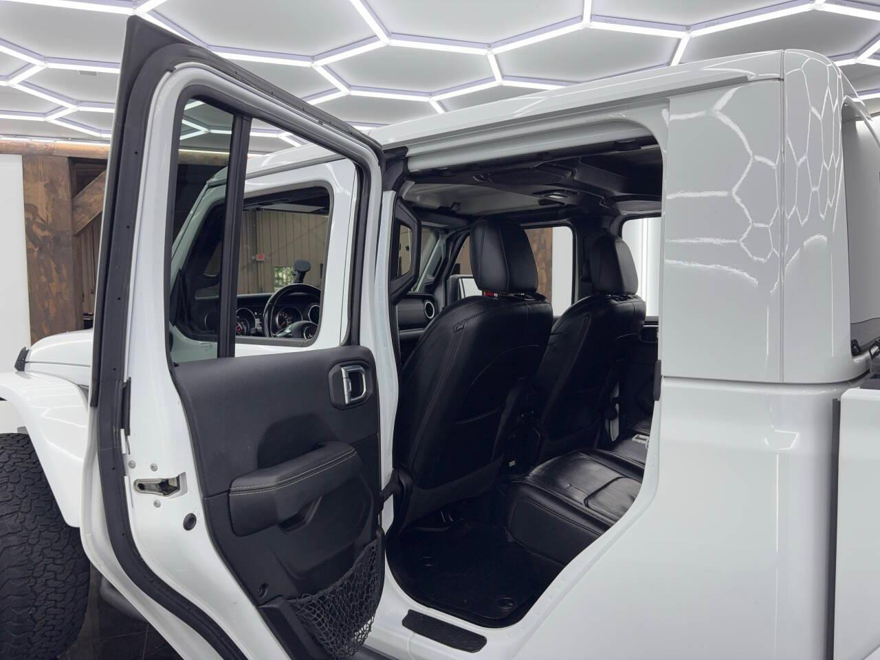 Jeep Gladiator Overland 2021