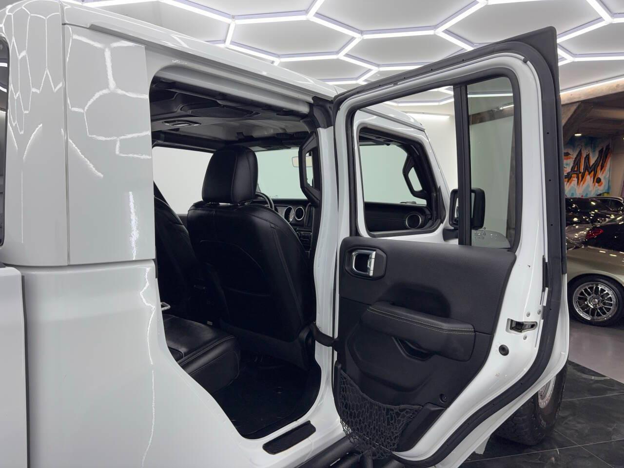 Jeep Gladiator Overland 2021