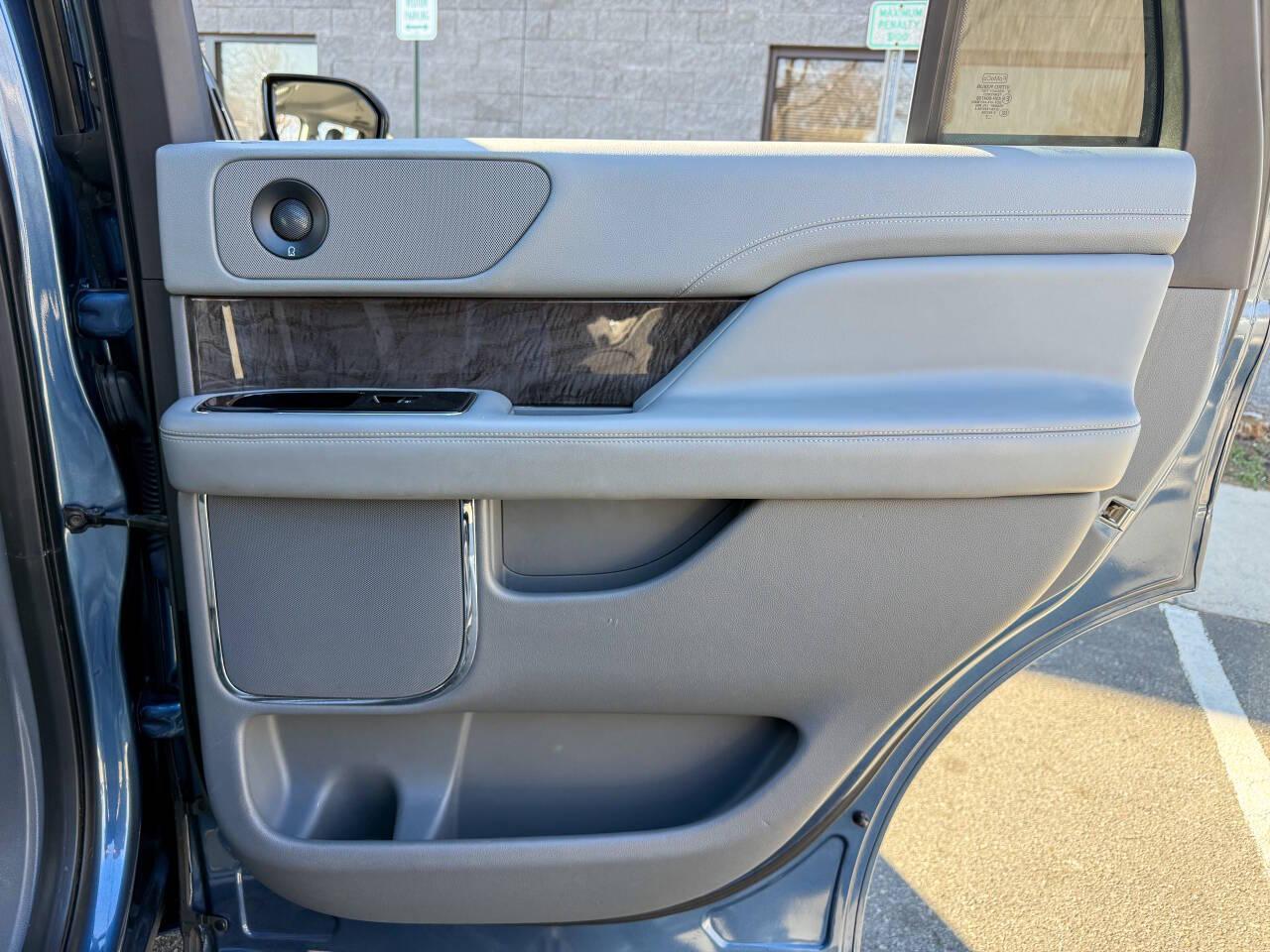 Lincoln Navigator Select 2WD 2018