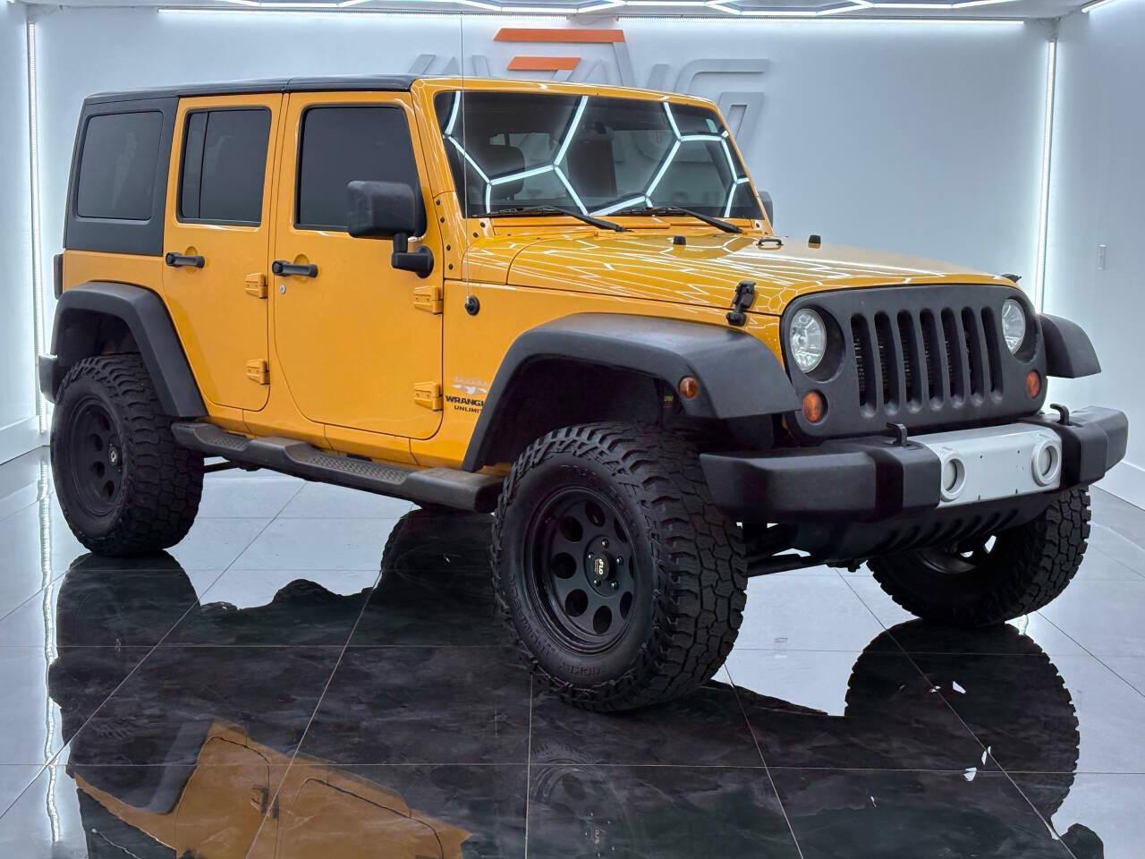 Jeep Wrangler Unlimited Sahara 4WD 2012