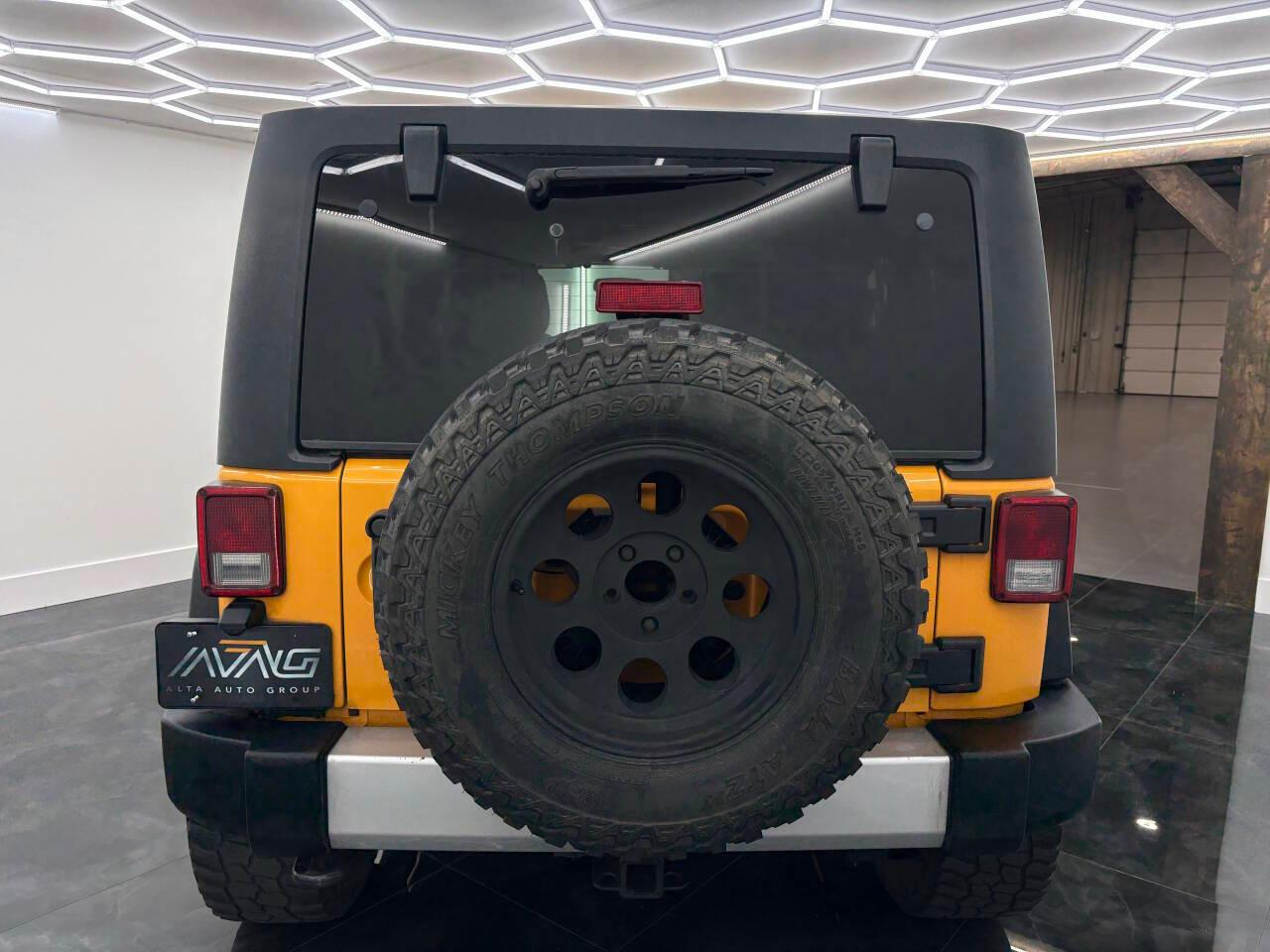 Jeep Wrangler Unlimited Sahara 4WD 2012