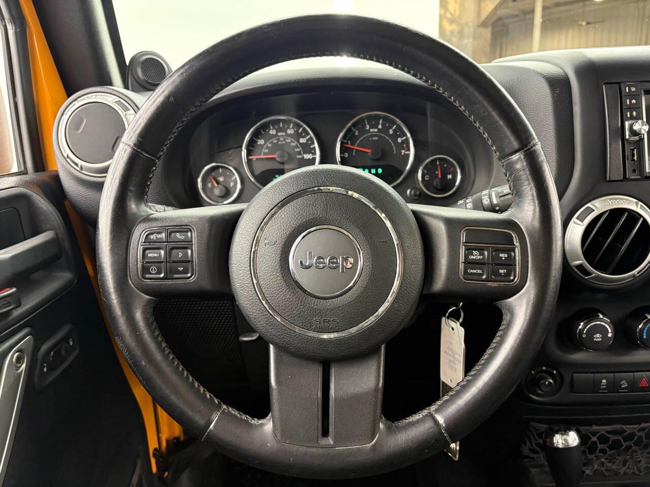 Jeep Wrangler Unlimited Sahara 4WD 2012