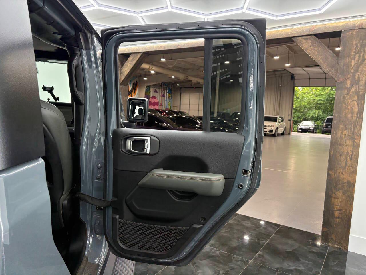 Jeep Gladiator Mojave 2024