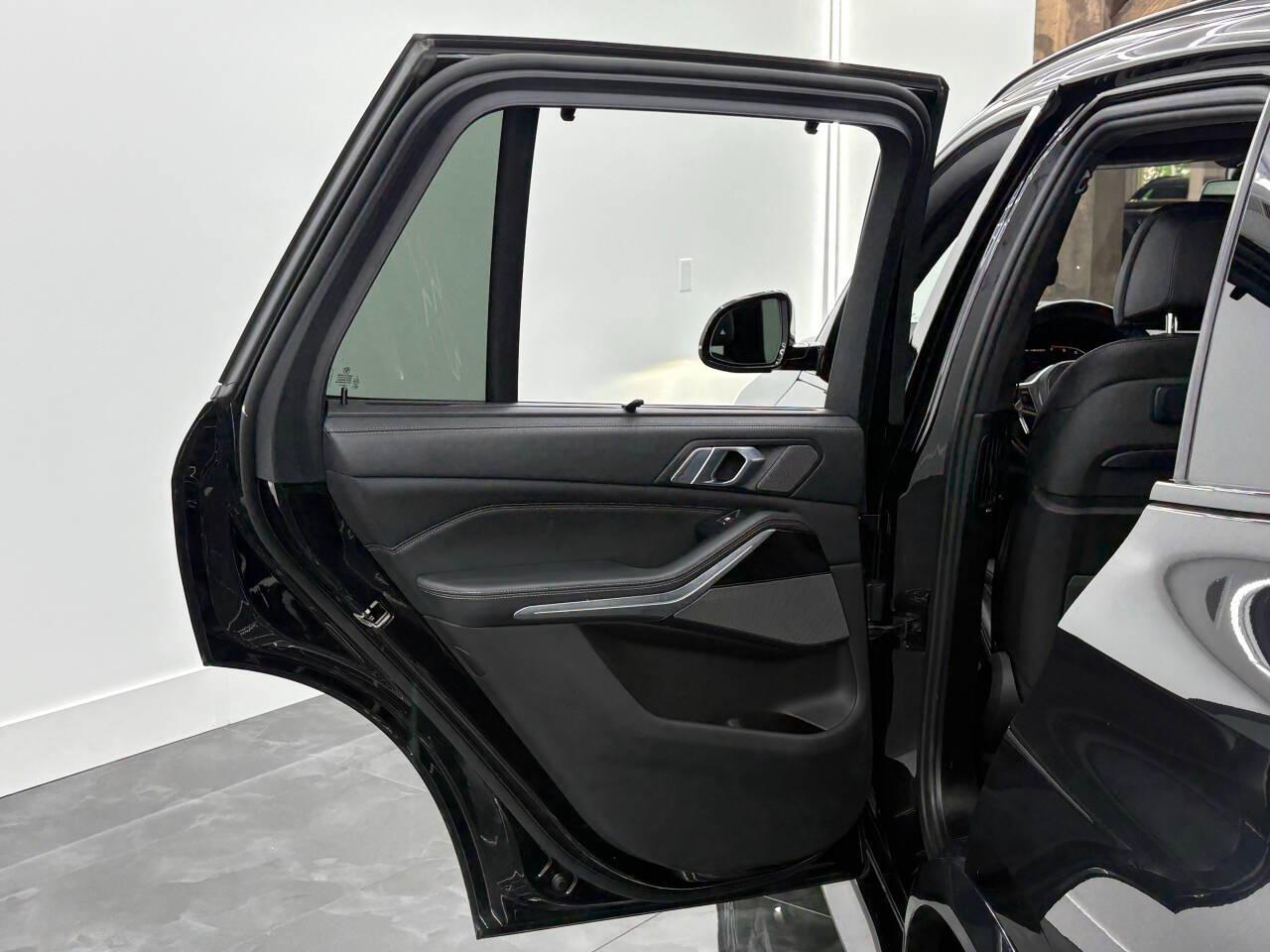 BMW X5 M50i 2020