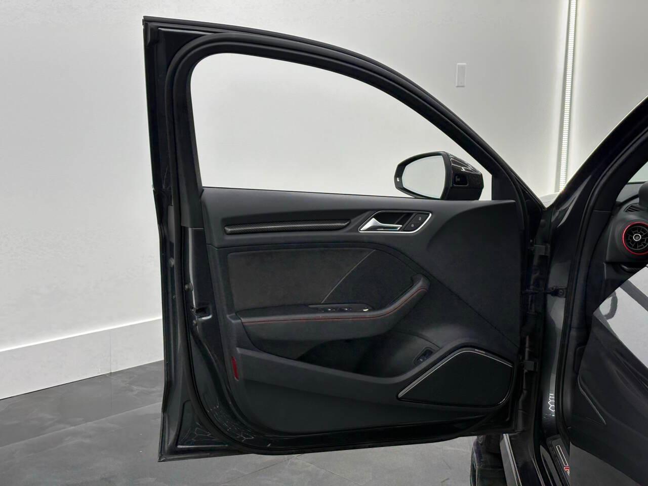 Audi RS3 Base 2018