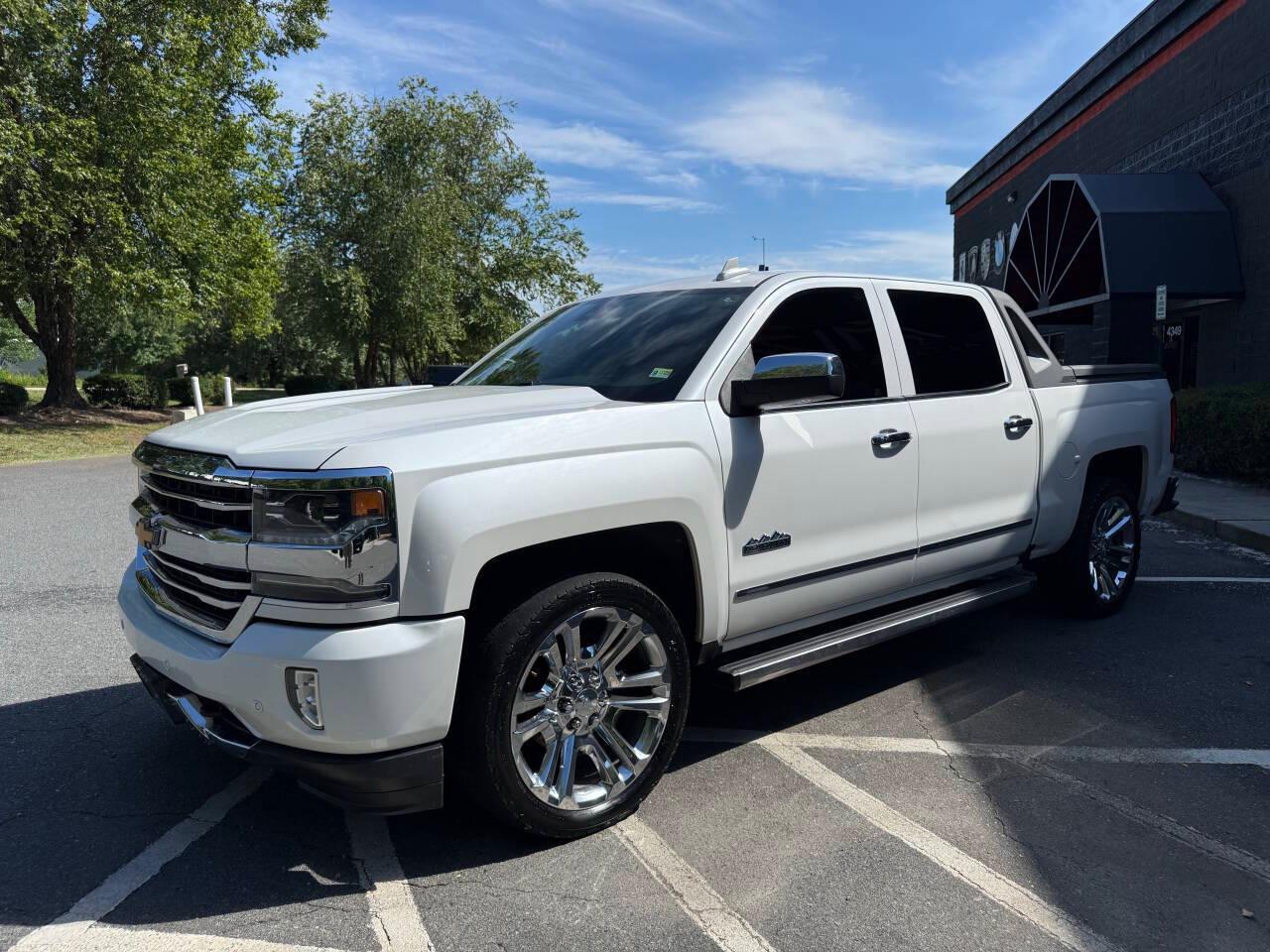 Chevrolet Silverado 1500 High Country Crew Cab Short Box 4WD 2017