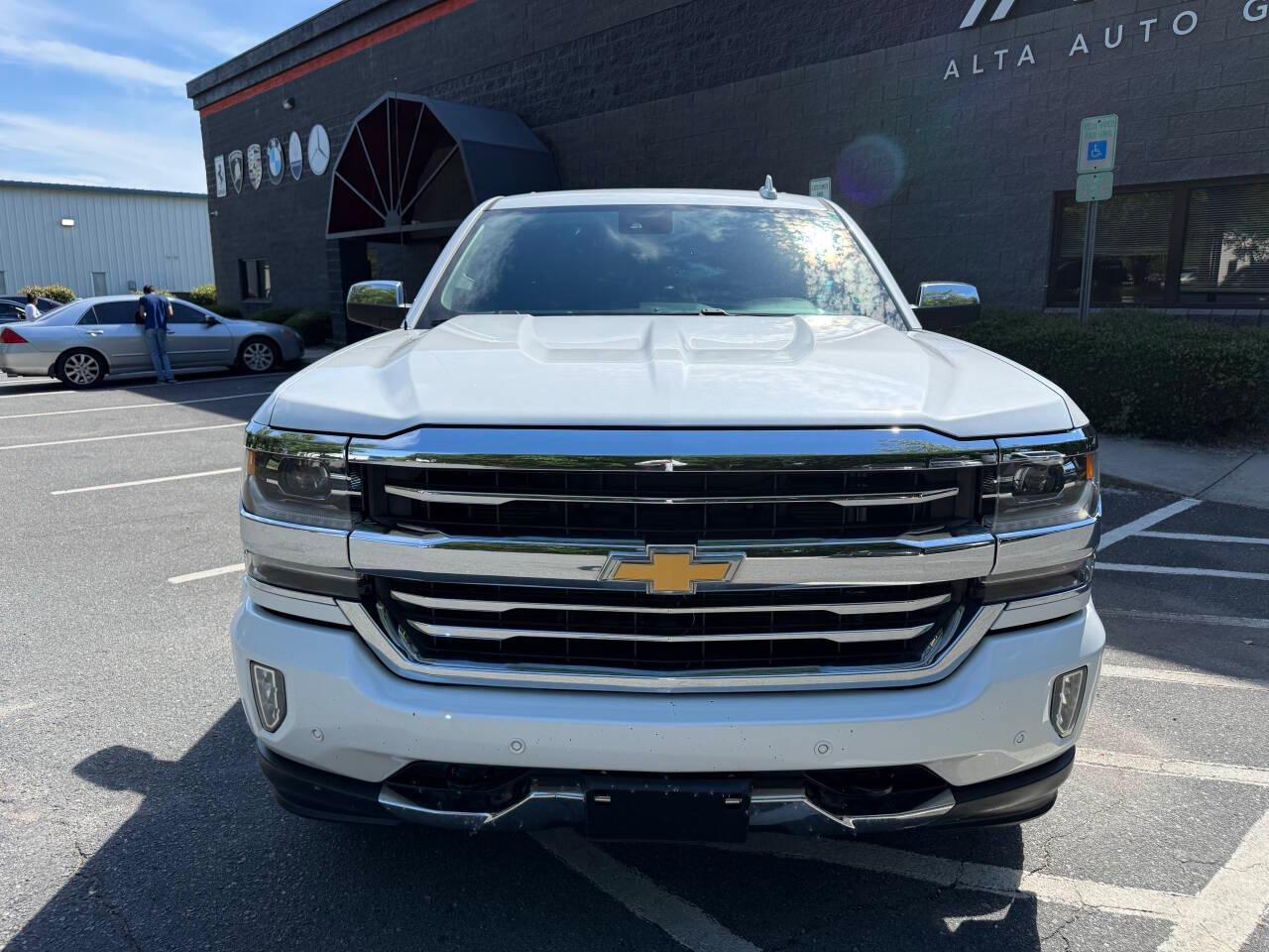 Chevrolet Silverado 1500 High Country Crew Cab Short Box 4WD 2017