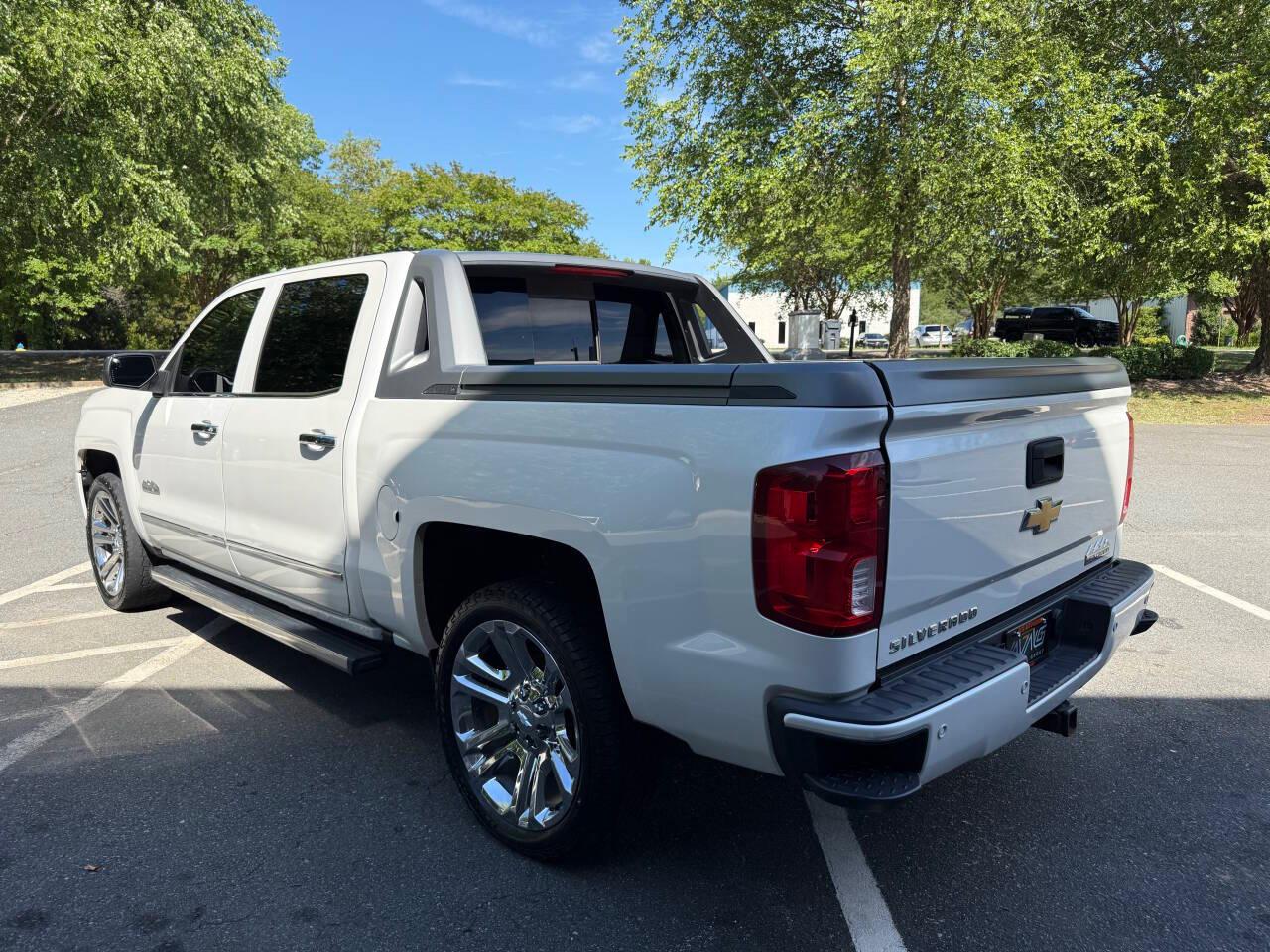 Chevrolet Silverado 1500 High Country Crew Cab Short Box 4WD 2017