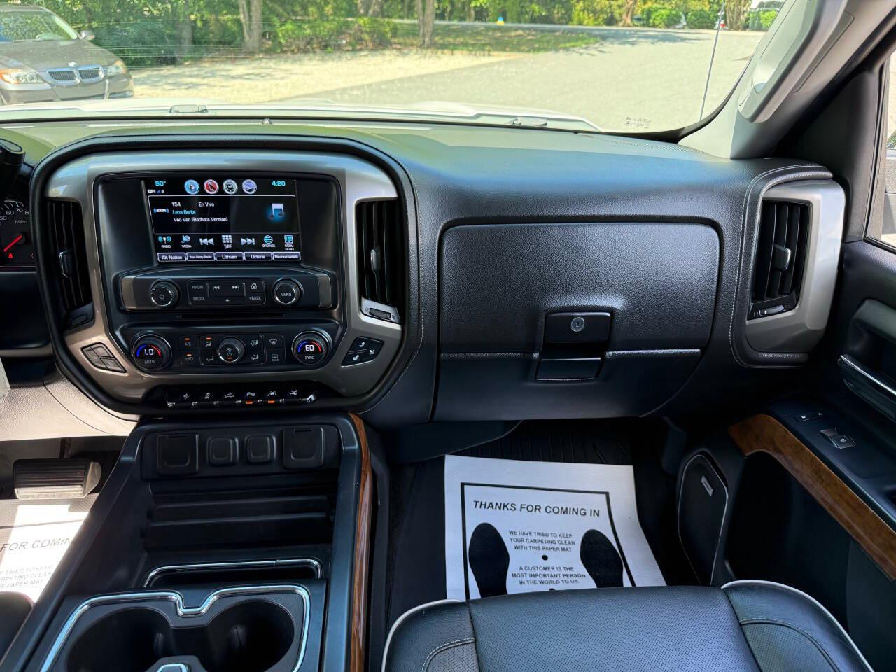 Chevrolet Silverado 1500 High Country Crew Cab Short Box 4WD 2017