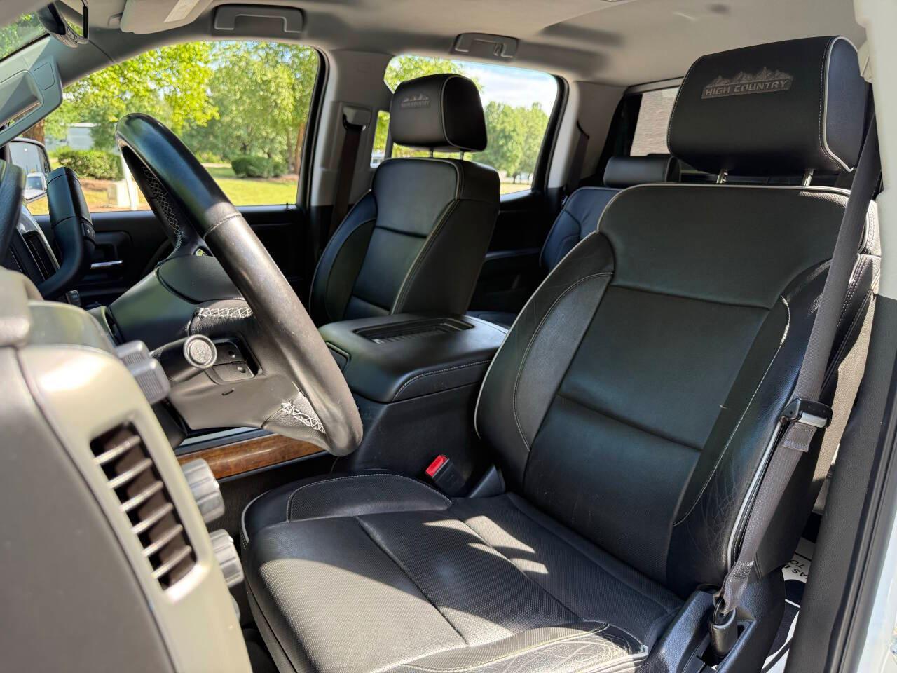 Chevrolet Silverado 1500 High Country Crew Cab Short Box 4WD 2017