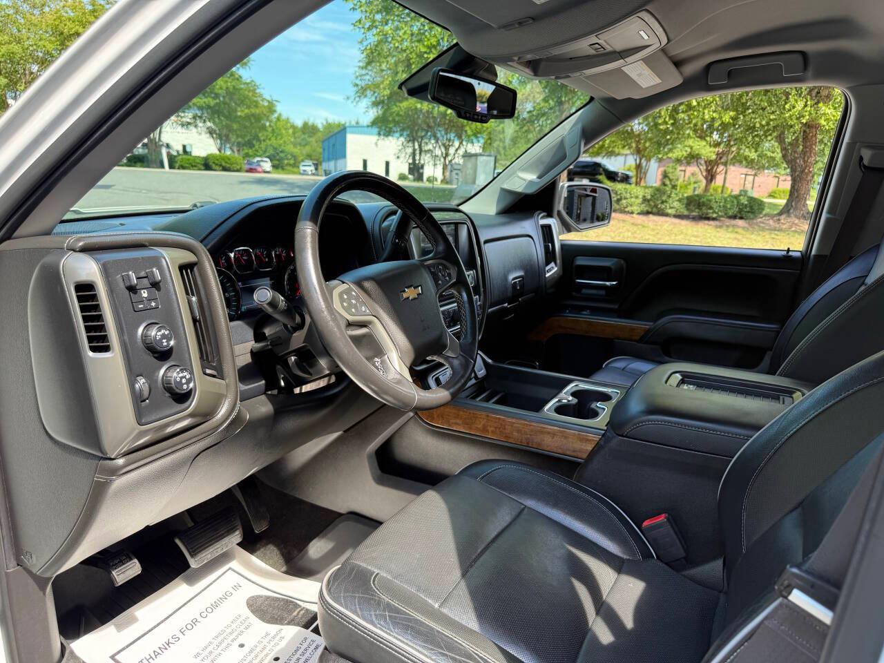 Chevrolet Silverado 1500 High Country Crew Cab Short Box 4WD 2017
