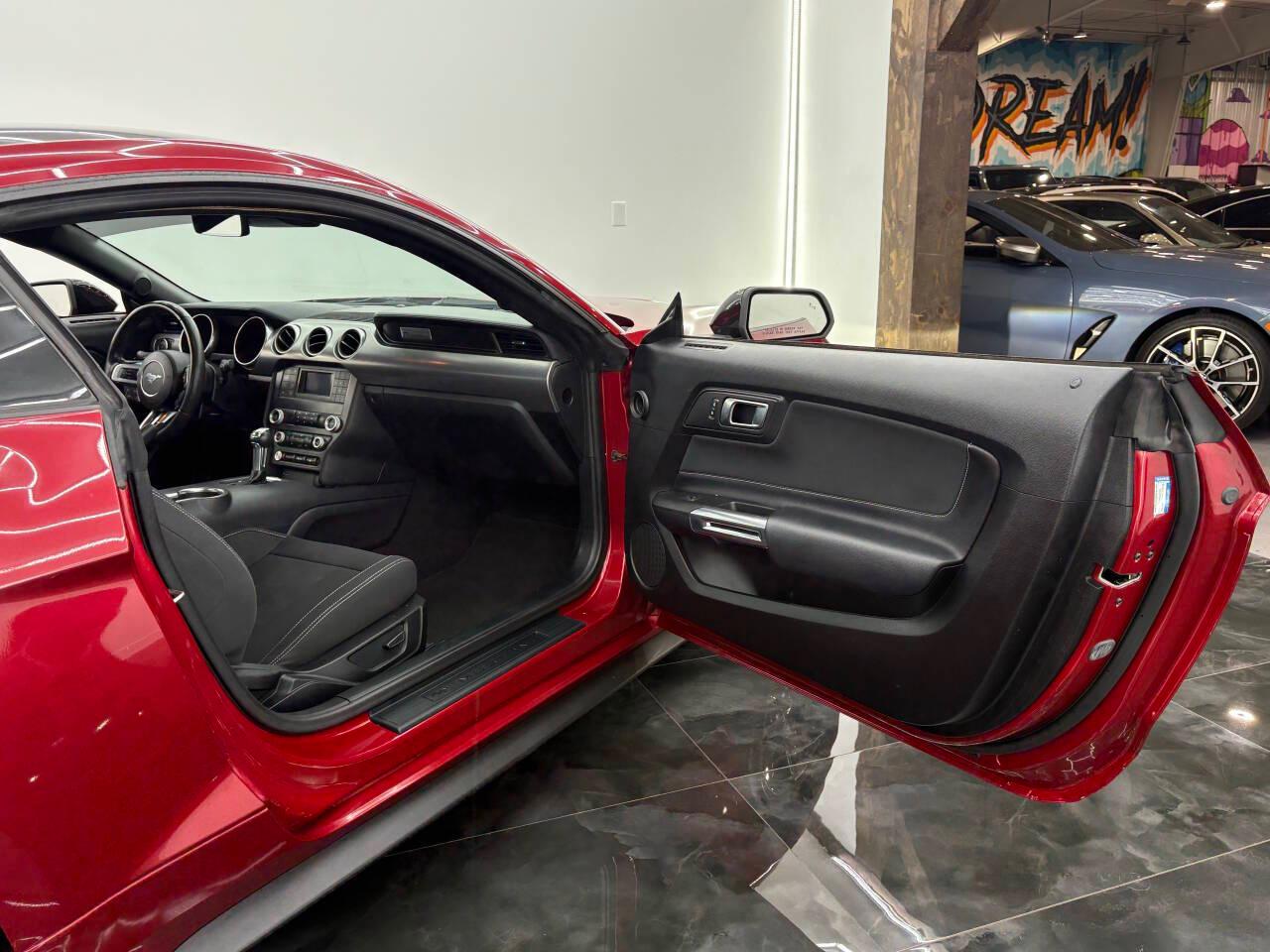 Ford Mustang GT Premium Coupe 2021
