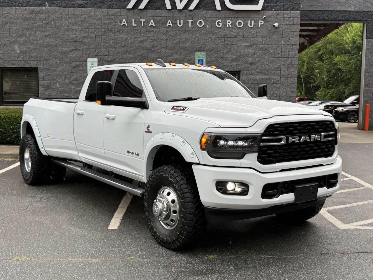 RAM 3500 Big Horn Crew Cab LWB 4WD DRW 2022