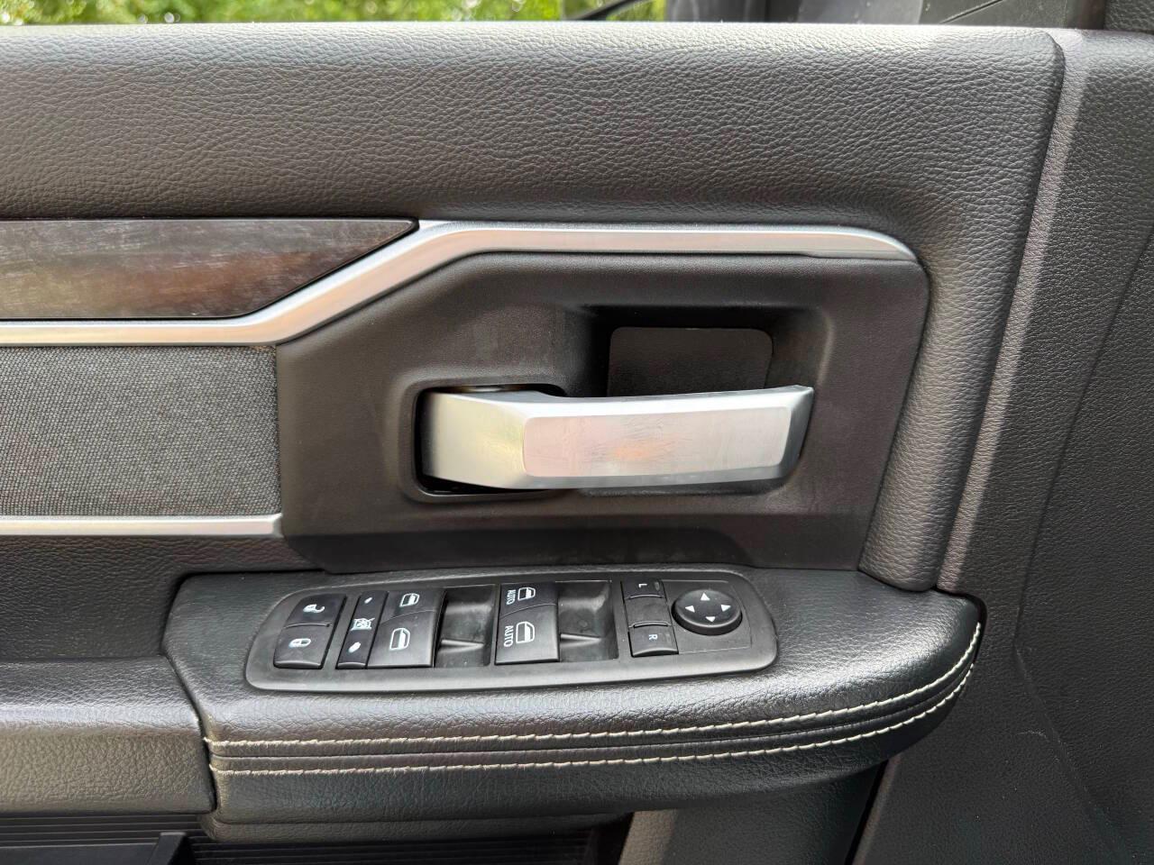 RAM 3500 Big Horn Crew Cab LWB 4WD DRW 2022