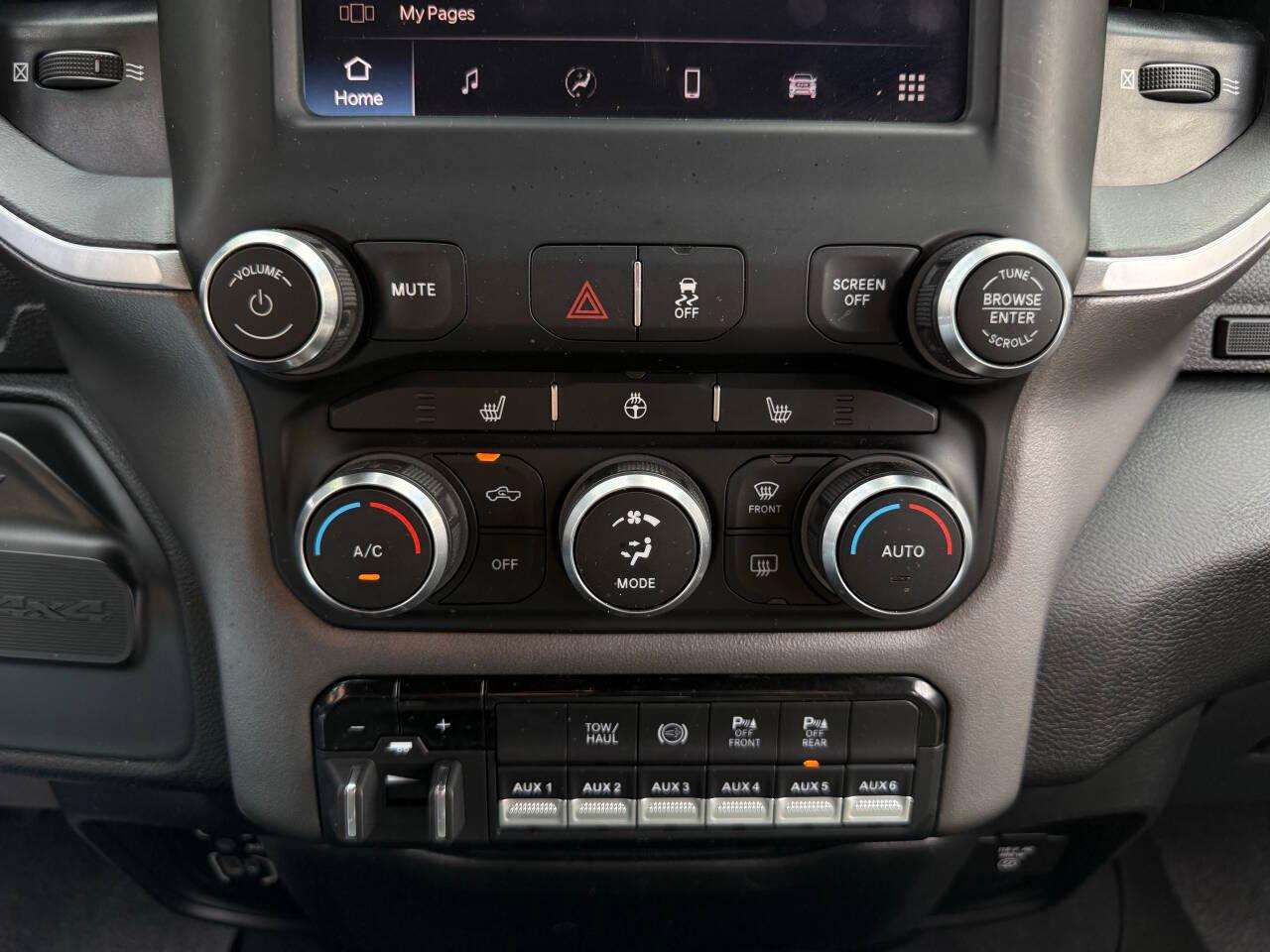 RAM 3500 Big Horn Crew Cab LWB 4WD DRW 2022