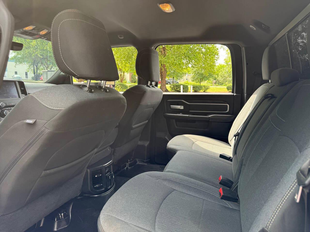 RAM 3500 Big Horn Crew Cab LWB 4WD DRW 2022