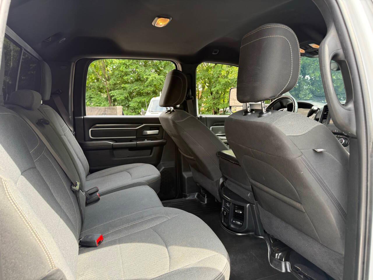 RAM 3500 Big Horn Crew Cab LWB 4WD DRW 2022