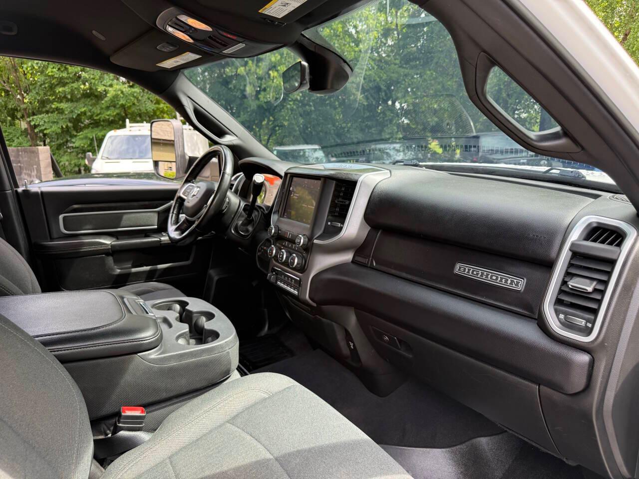RAM 3500 Big Horn Crew Cab LWB 4WD DRW 2022
