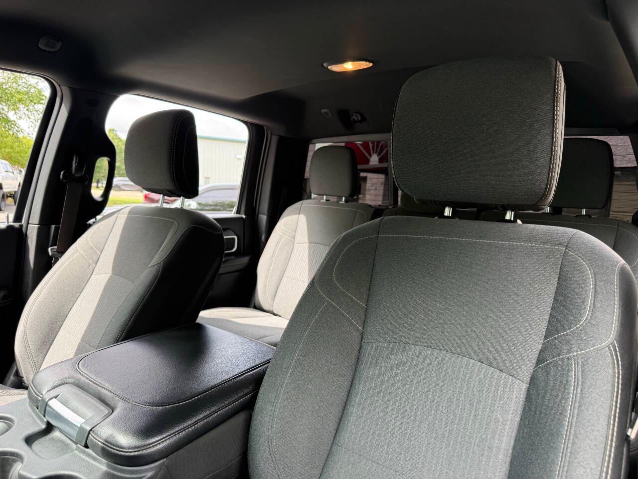 RAM 3500 Big Horn Crew Cab LWB 4WD DRW 2022