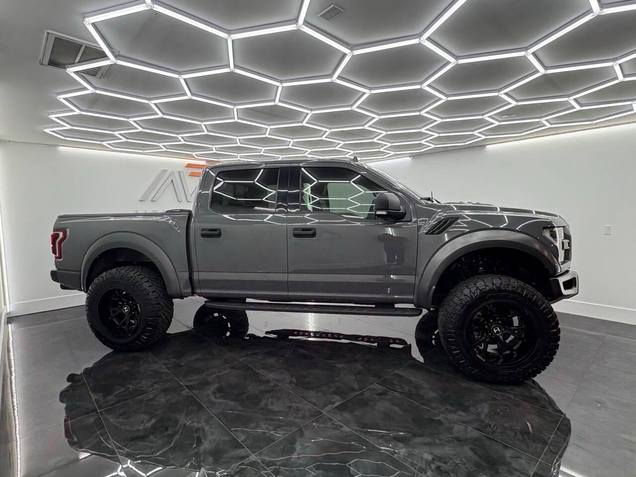 Ford F-150 Raptor SuperCrew 4WD 2020