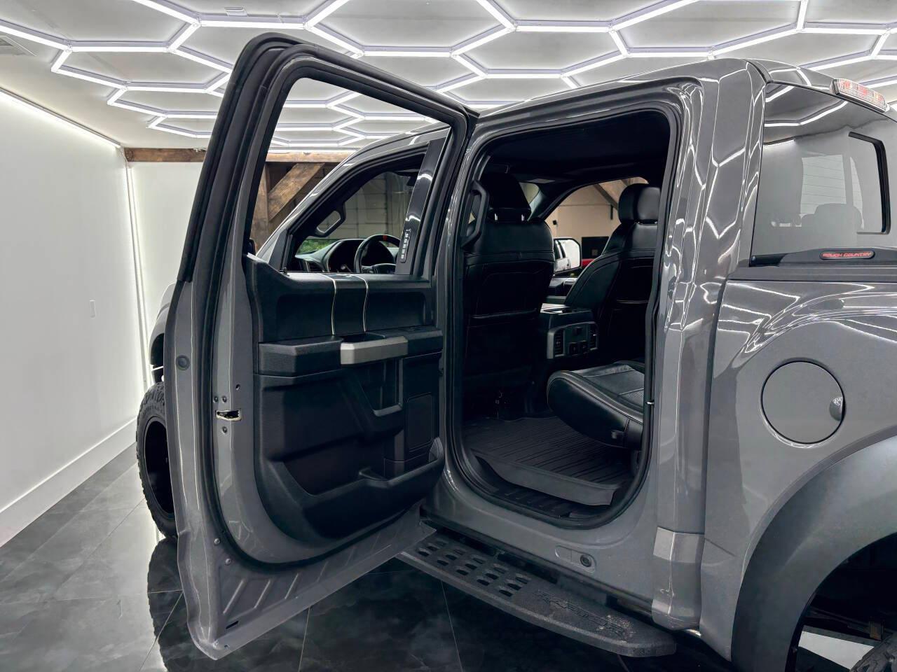 Ford F-150 Raptor SuperCrew 4WD 2020