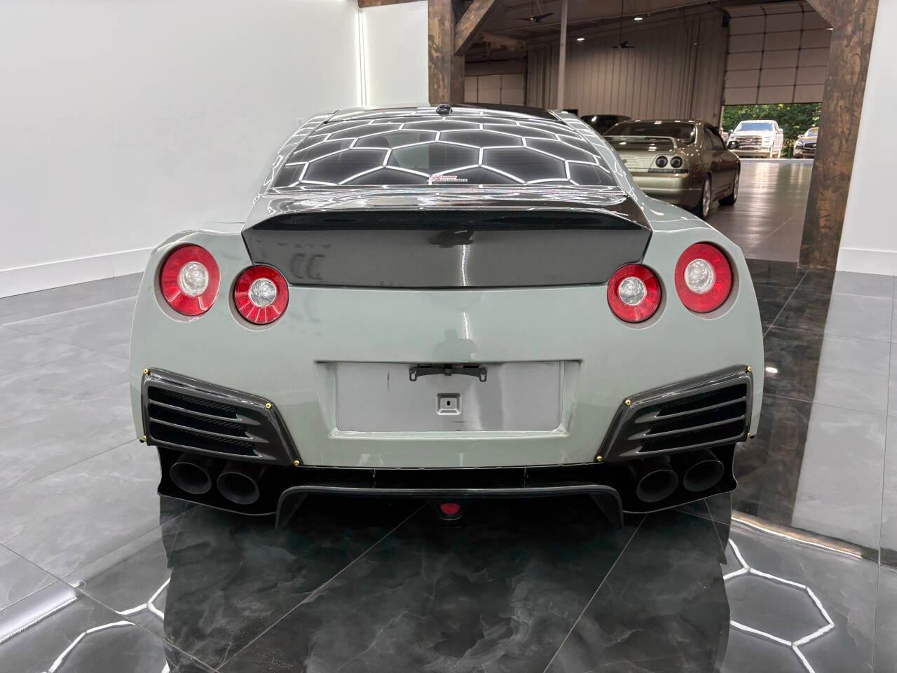 Nissan GT-R  2009