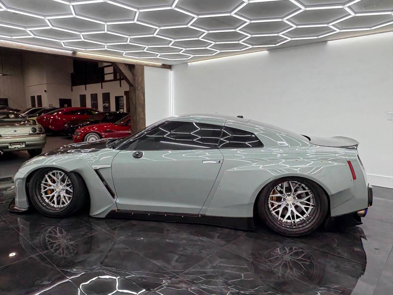 Nissan GT-R  2009
