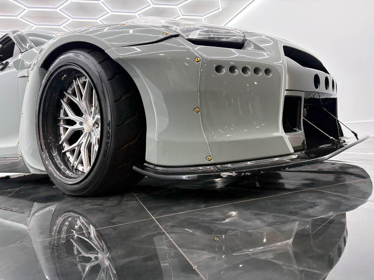 Nissan GT-R  2009
