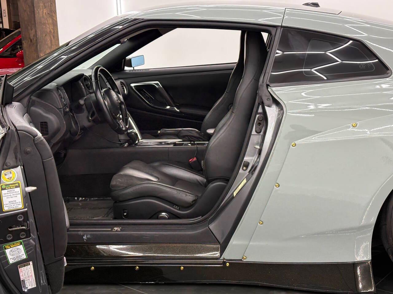 Nissan GT-R  2009