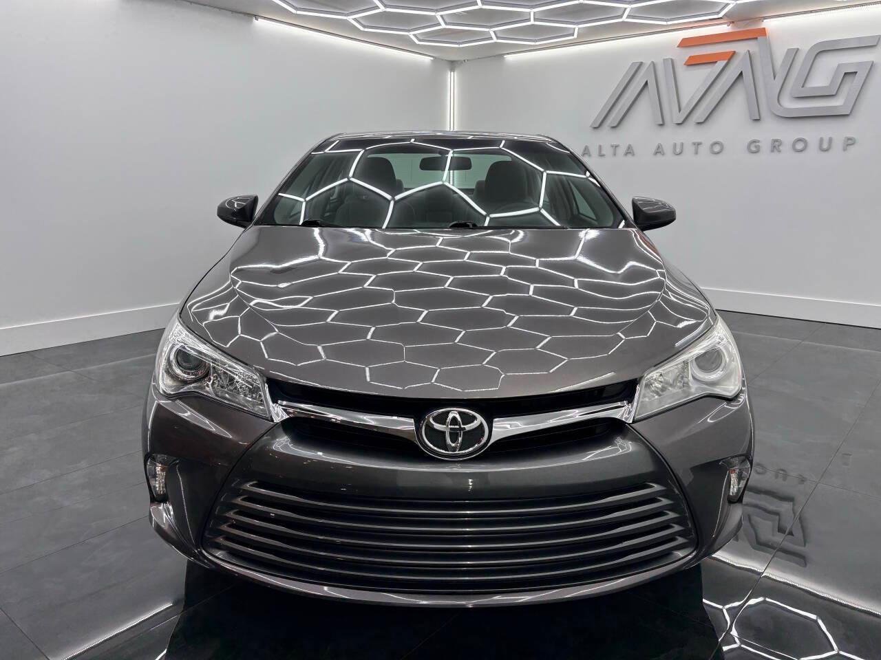 Toyota Camry SE 2017