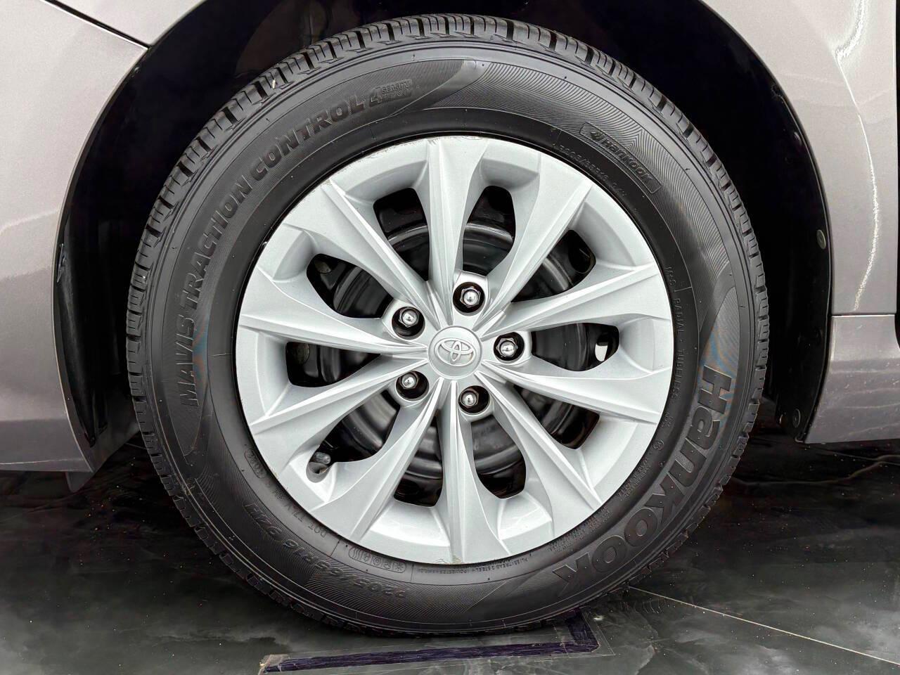 Toyota Camry SE 2017