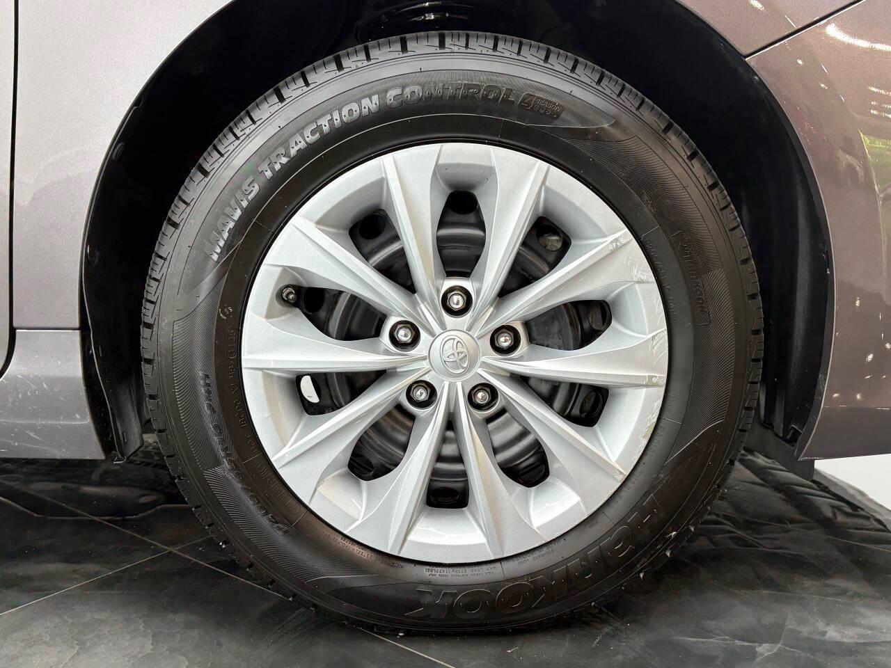 Toyota Camry SE 2017