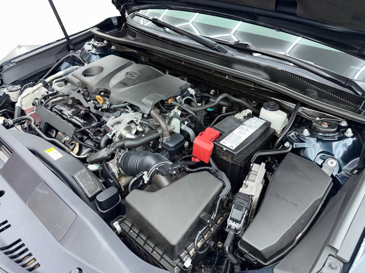 Toyota Camry SE 2020