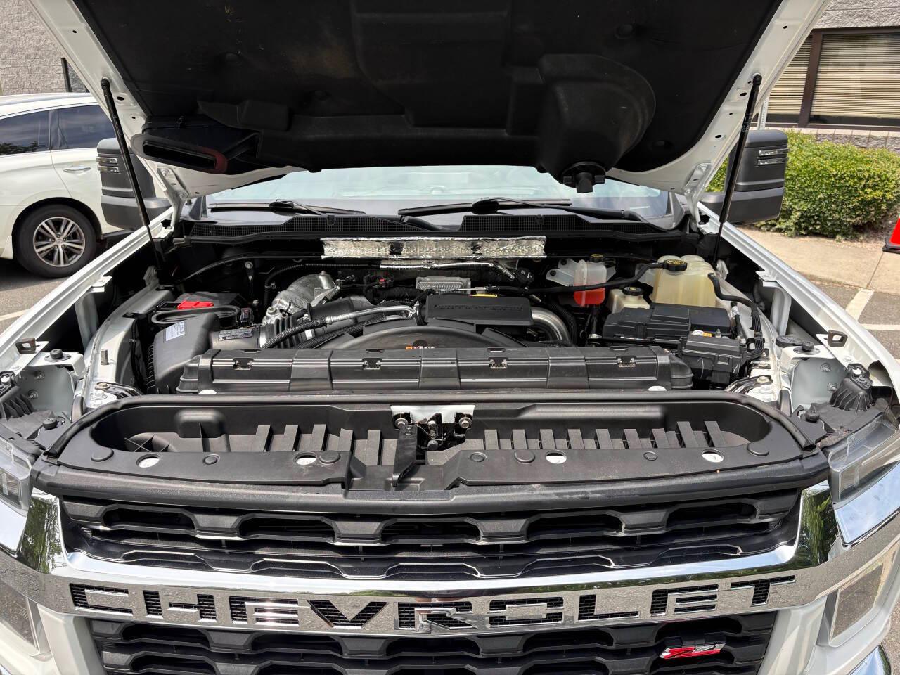 Chevrolet Silverado 2500HD LT Crew Cab Long Box 4WD 2020