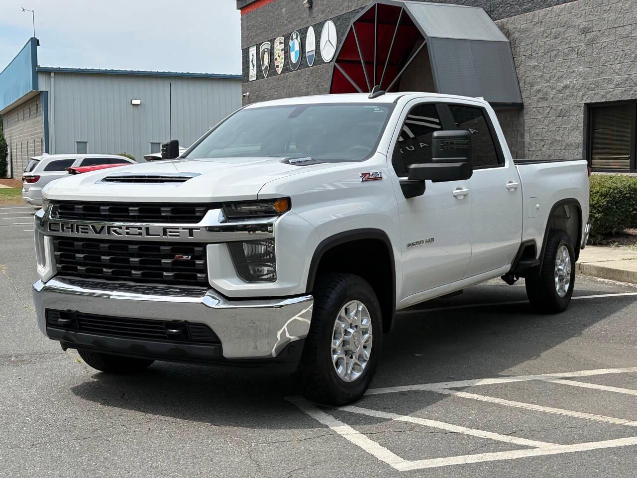 Chevrolet Silverado 2500HD LT Crew Cab Long Box 4WD 2020