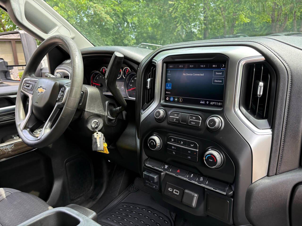 Chevrolet Silverado 2500HD LT Crew Cab Long Box 4WD 2020