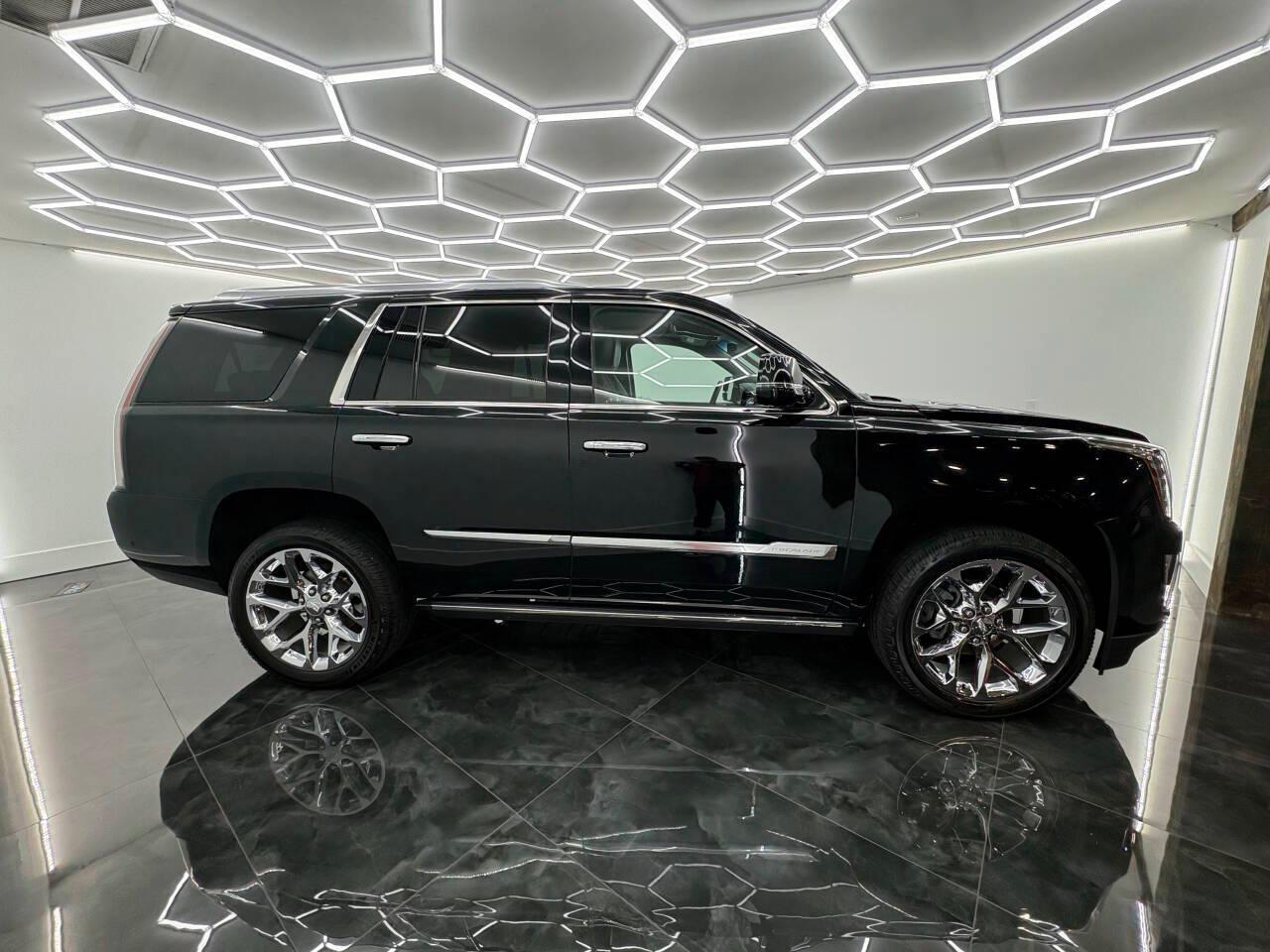 Cadillac Escalade Premium 4WD 2017
