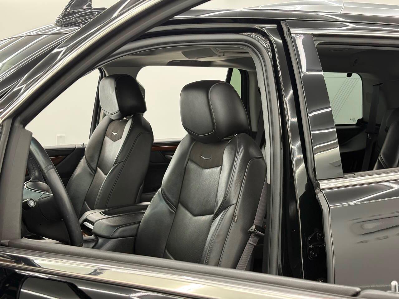 Cadillac Escalade Premium 4WD 2017