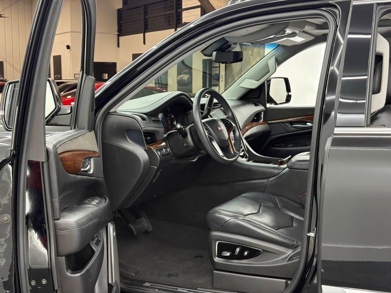 Cadillac Escalade Premium 4WD 2017