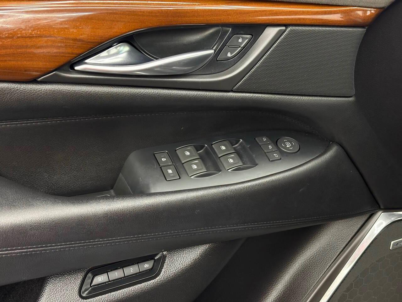 Cadillac Escalade Premium 4WD 2017