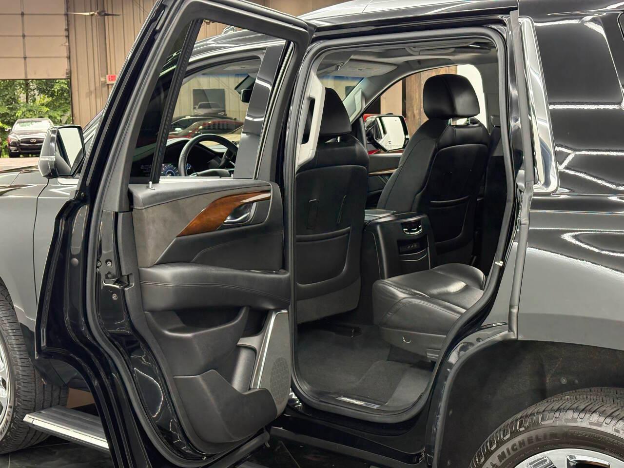 Cadillac Escalade Premium 4WD 2017