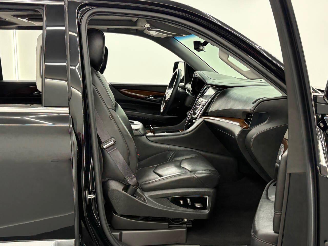 Cadillac Escalade Premium 4WD 2017