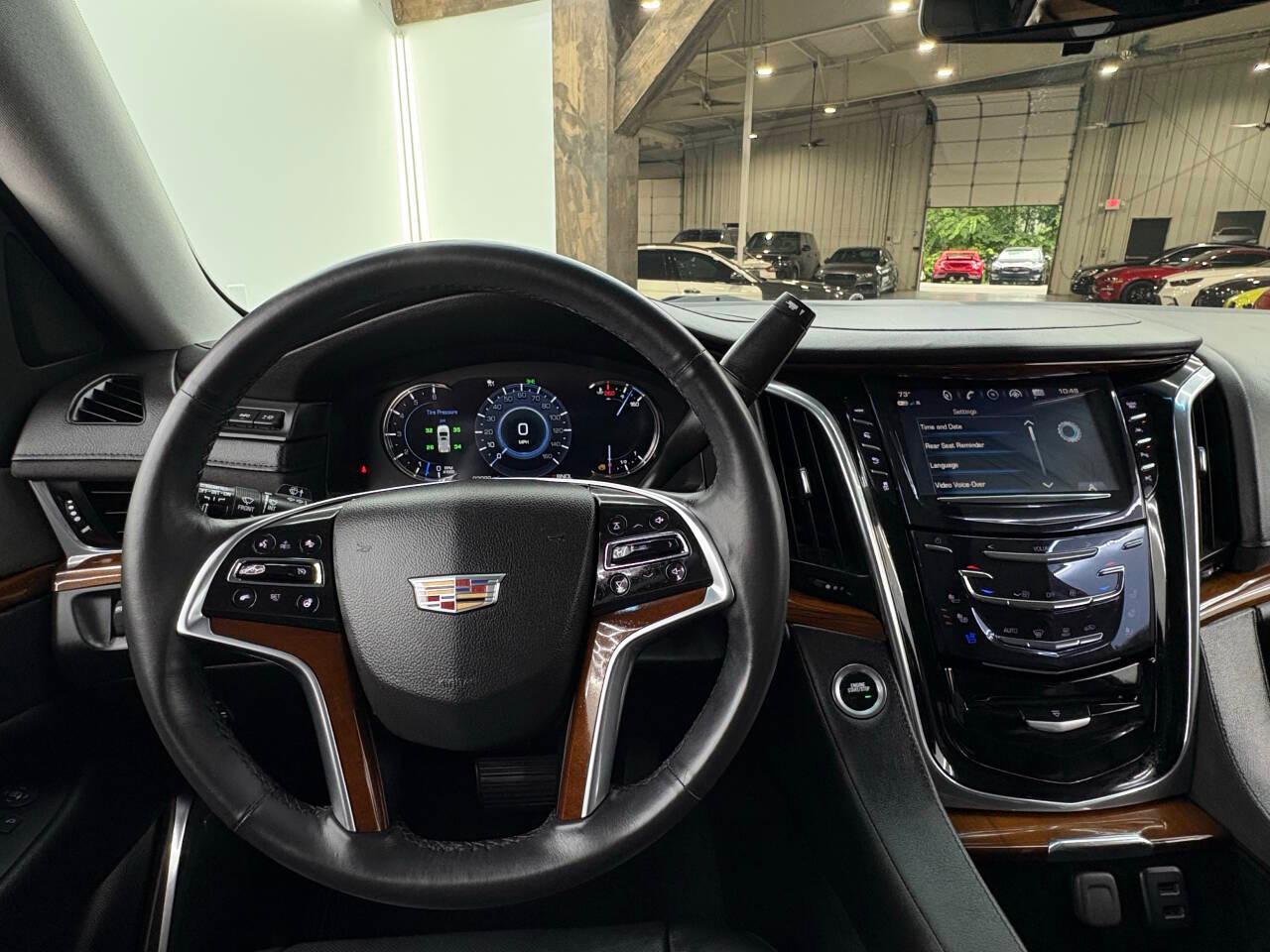 Cadillac Escalade Premium 4WD 2017