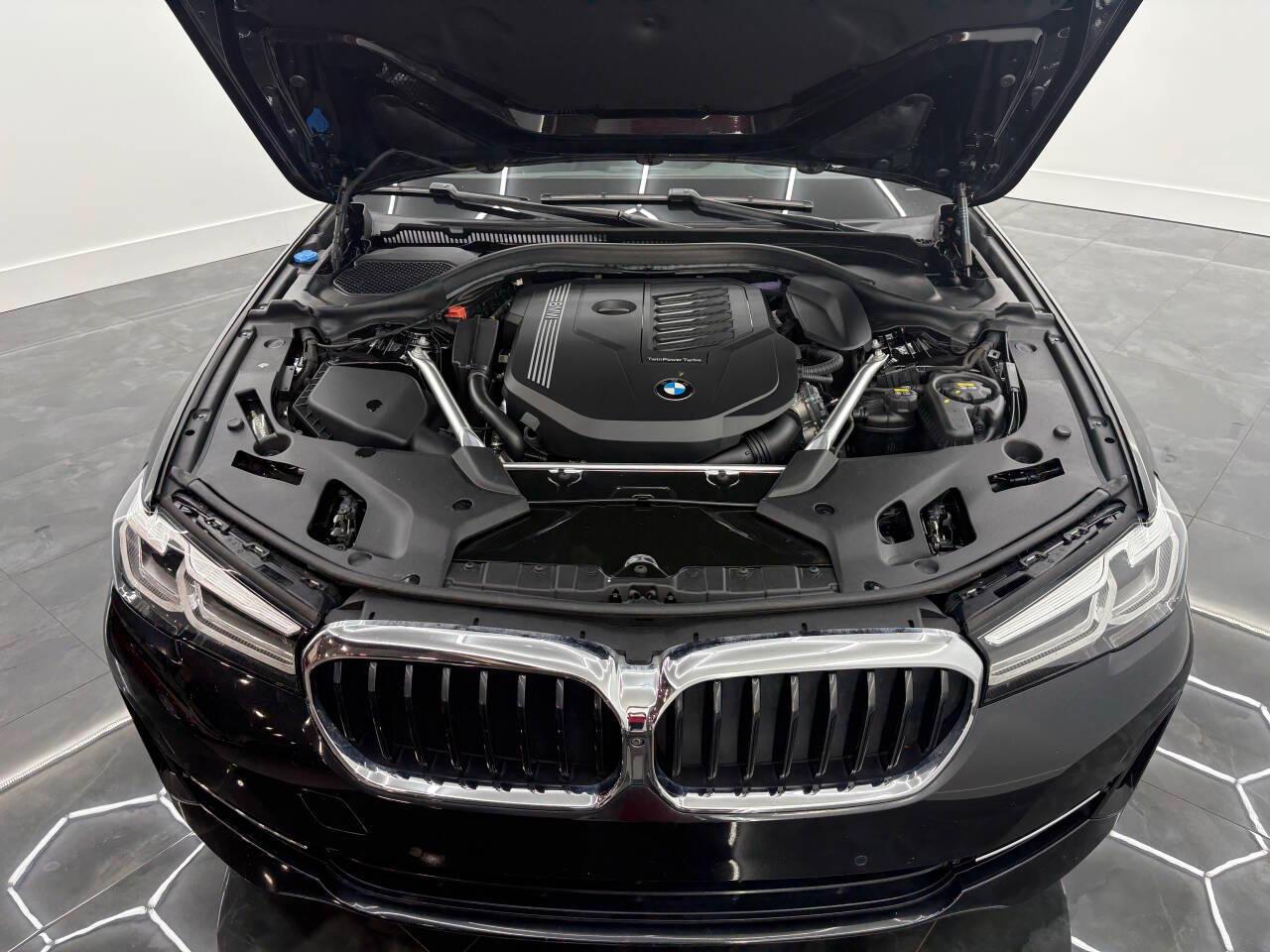 BMW 5-Series 540i 2021