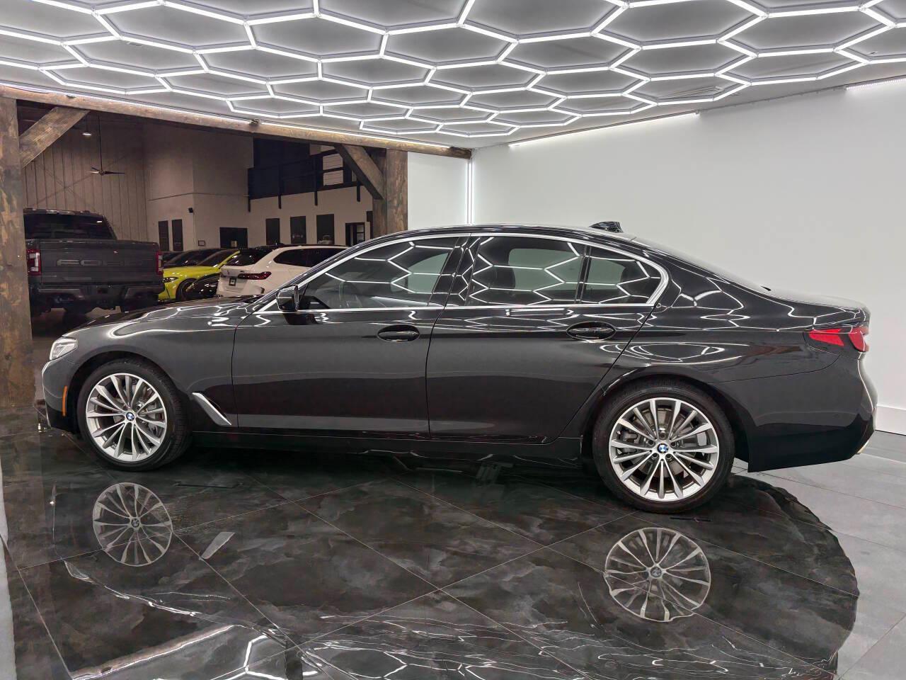 BMW 5-Series 540i 2021